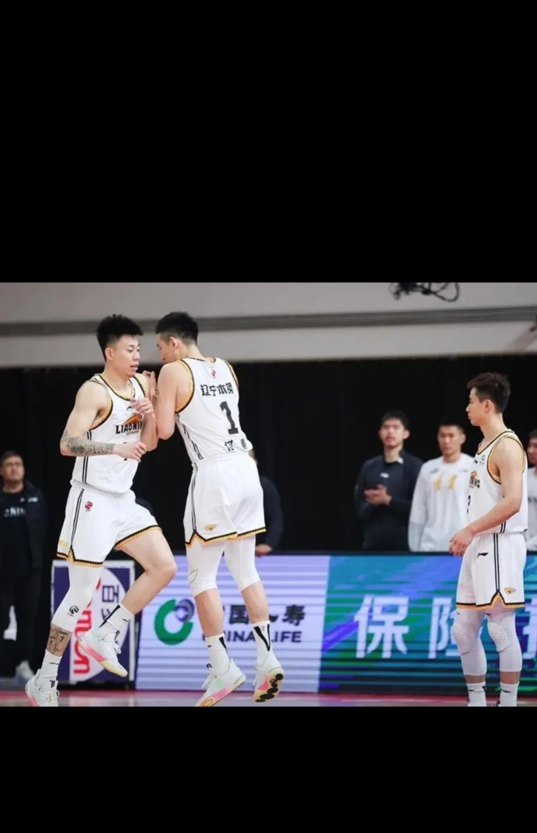 爱游戏game-社区盾转会期再迎强敌，辽宁本钢门线救险，主帅态度：球迷炸锅，轮换策略成焦点的简单介绍-爱游戏game