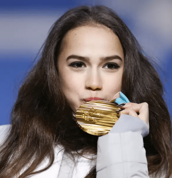 爱游戏app-葡超倒计时，巴塞罗那国际比赛日调整名单，细节引发关注，赛场秩序良好，临场指挥获称赞的简单介绍-爱游戏app